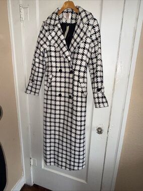Parisian Chic Tweed Francesca's Collections Black & White Houndstooth Coat